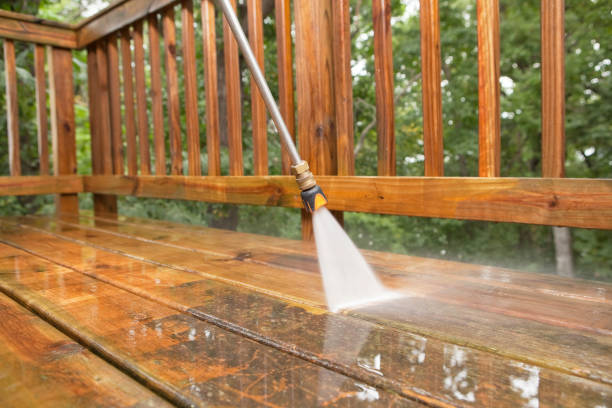 Best Pool Deck Cleaning in Blue Earth, MN